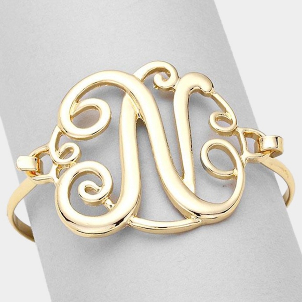 Gold N Monogram Curlicue Metal Round Classic Calligraphy Initial Hook Bracelet